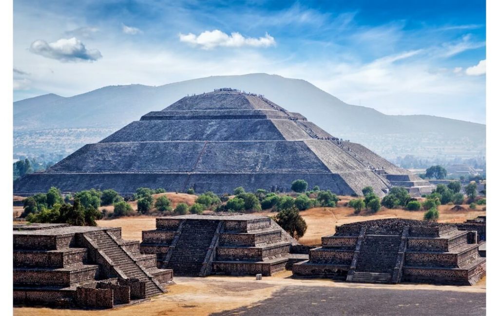 Piramidele Teotihuacan calatorii de grup Mexic