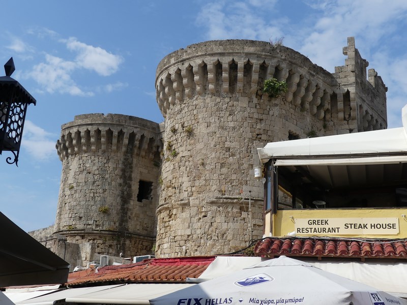 Poarta Rhodos Town