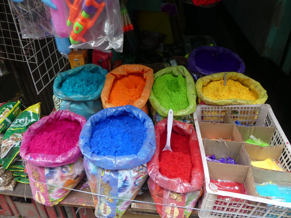 Culori de Holi