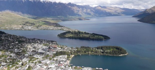 Queenstown si Wakatipu lake