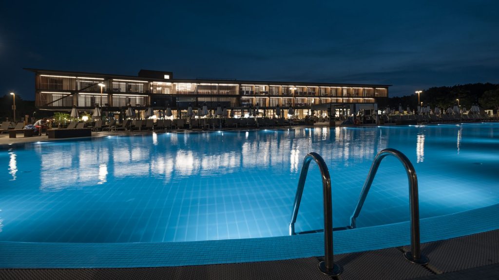 Lino delle Fate piscina nocturna