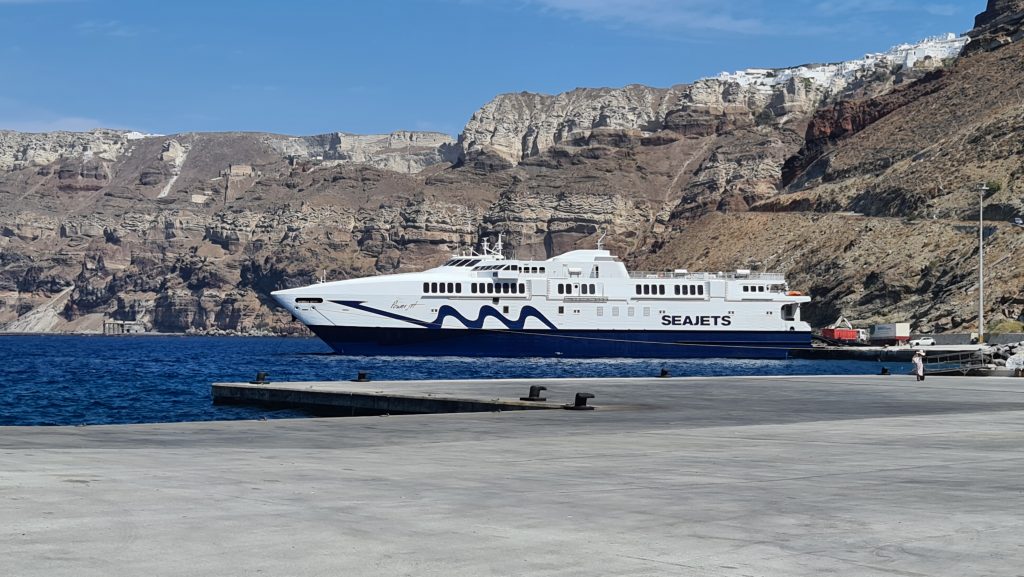 Ferry Santorini