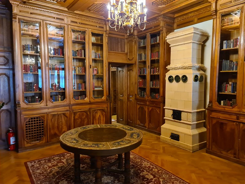 Biblioteca conac Bratianu