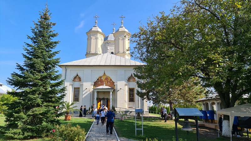Biserica Manastirii Pasarea