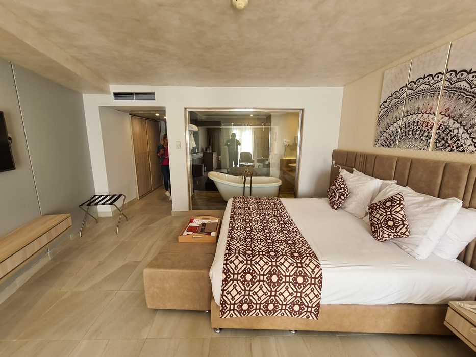 Luxury Room Amarina Hotel