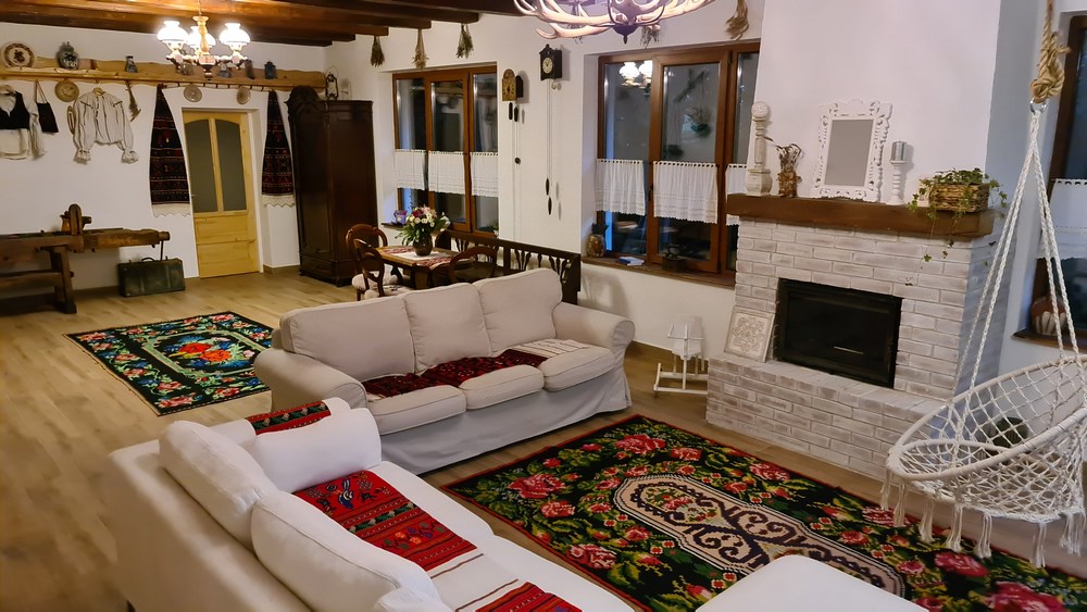 Living Casa de Sub Munte