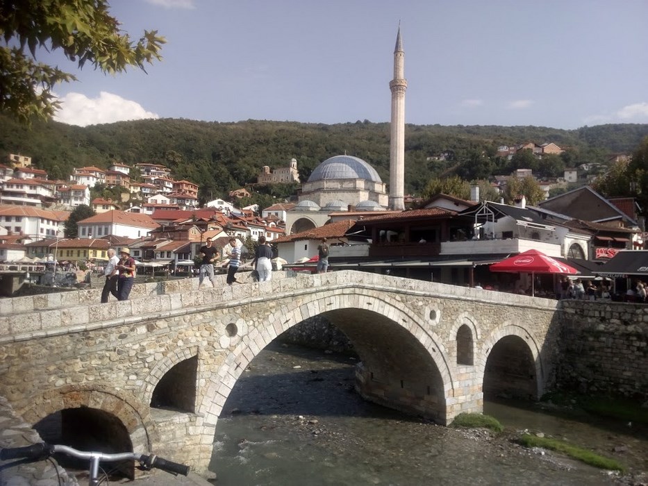 Podul si Moscheea Sinan Pasa Prizren