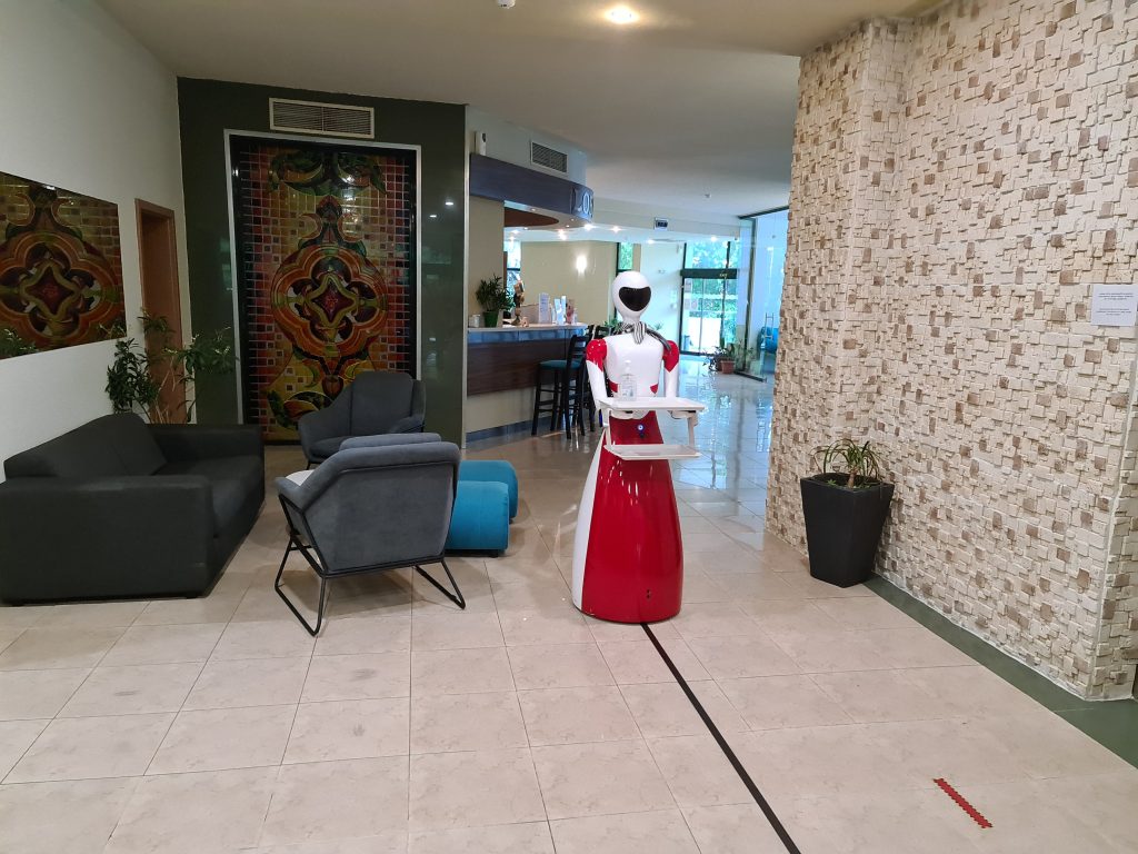 Robot Palm Beach Hotel