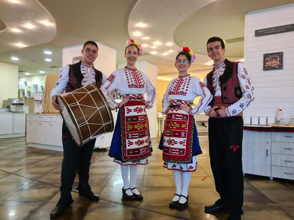 Dansatori Bulgaria