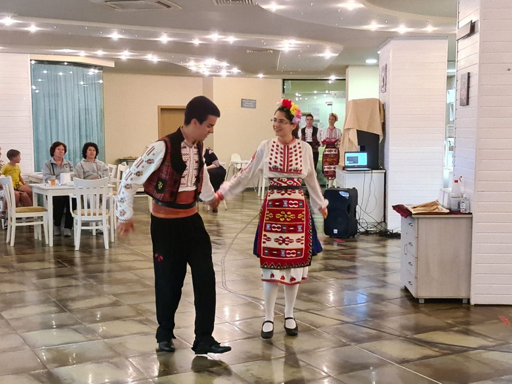 Costume traditionale bulgaresti