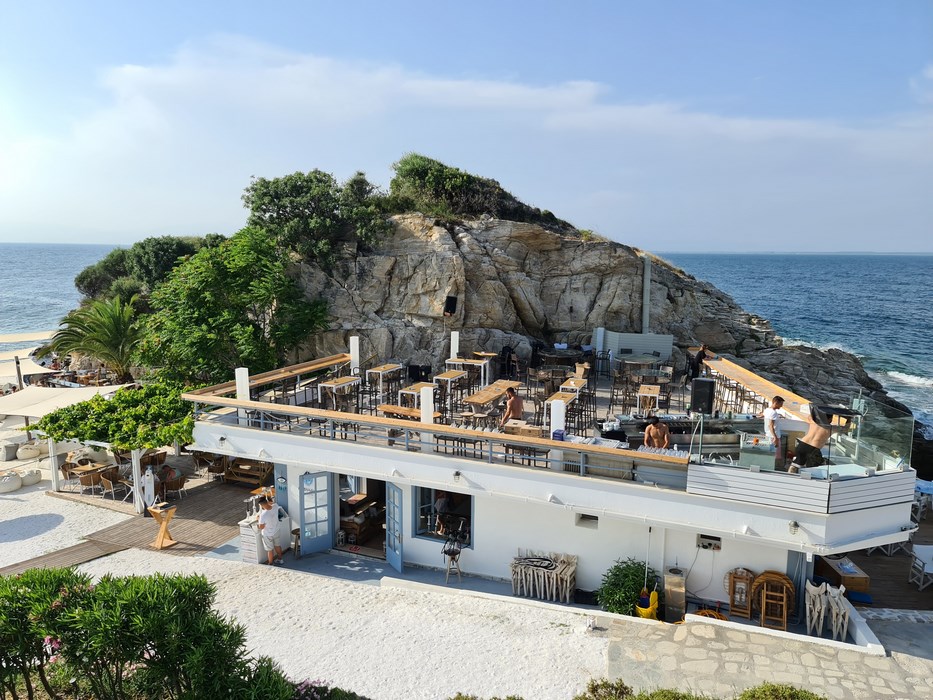 Bar Limenas