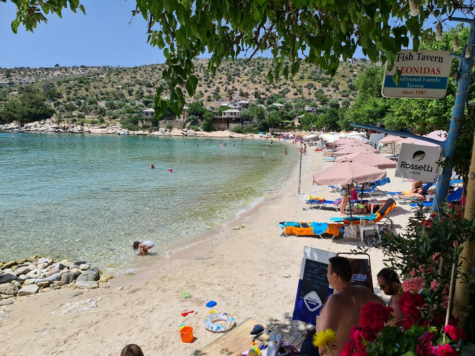 Plaja Aliki