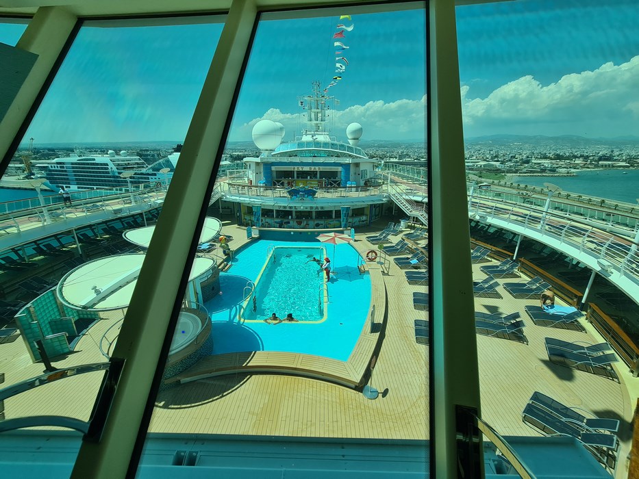Bar Jewel of the Seas