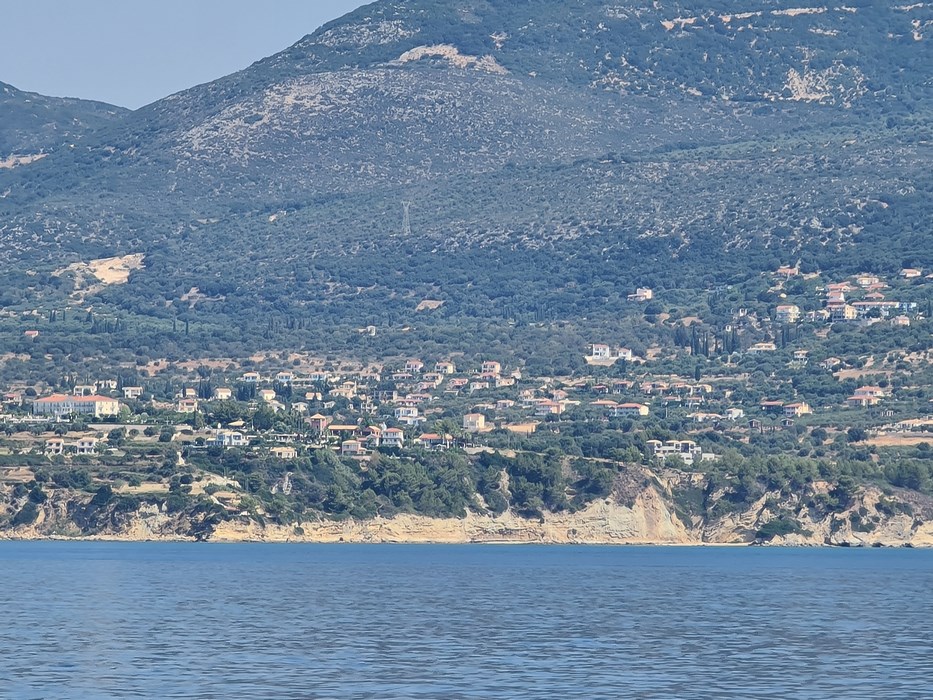 Ne apropiem de Kefalonia