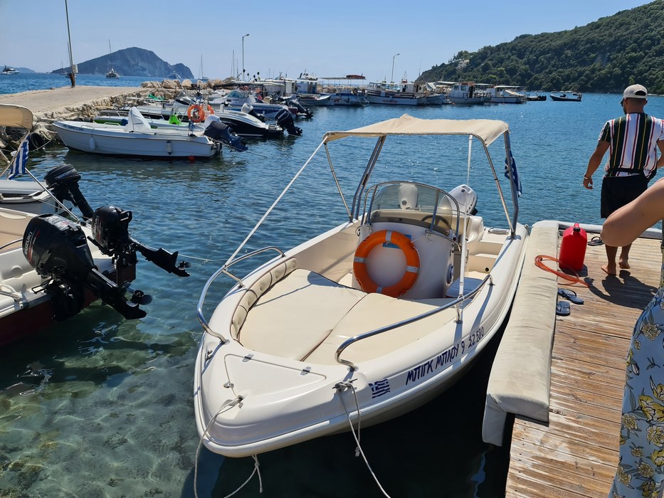 Rent a boat Zakynthos