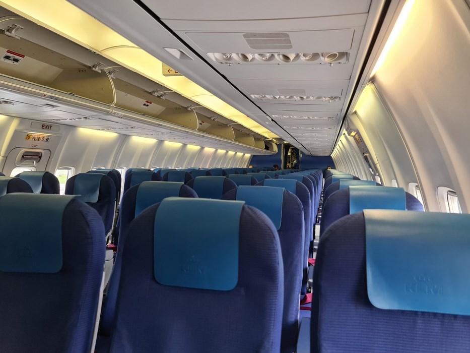 Avion Amsterdam Bucuresti