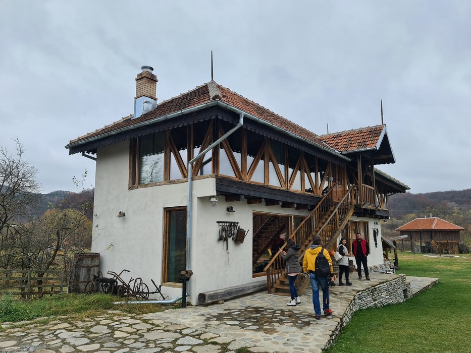 Casa Satul Banului