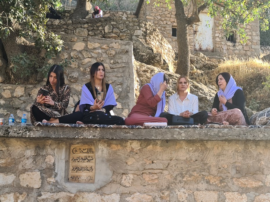 Femei la Lalish