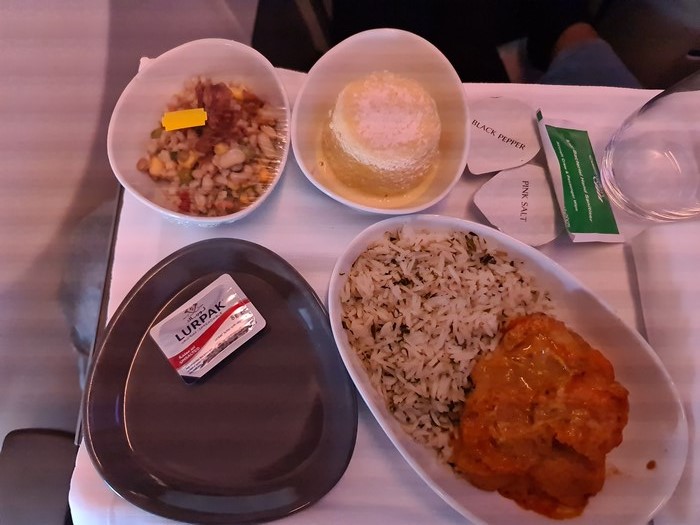Dubai Zanzibar fly dubai food