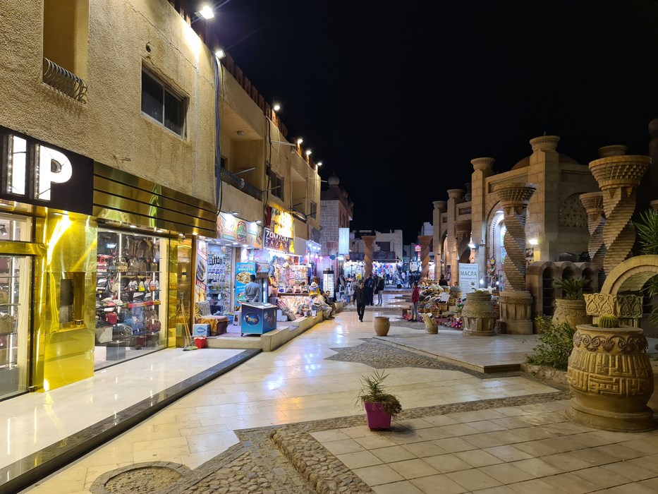Old market noaptea