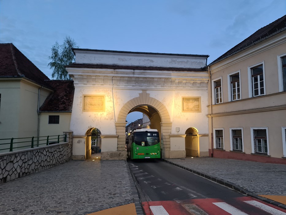 Poarta Schei