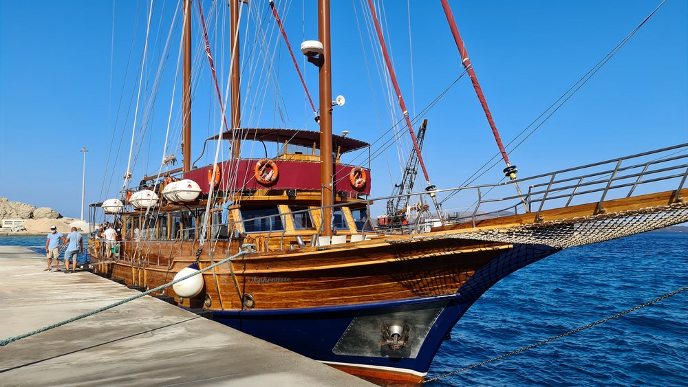 Vas Santorini