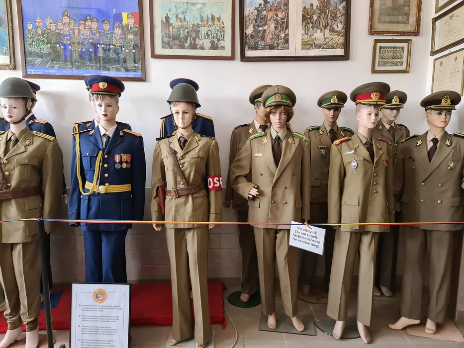 Uniforme militare