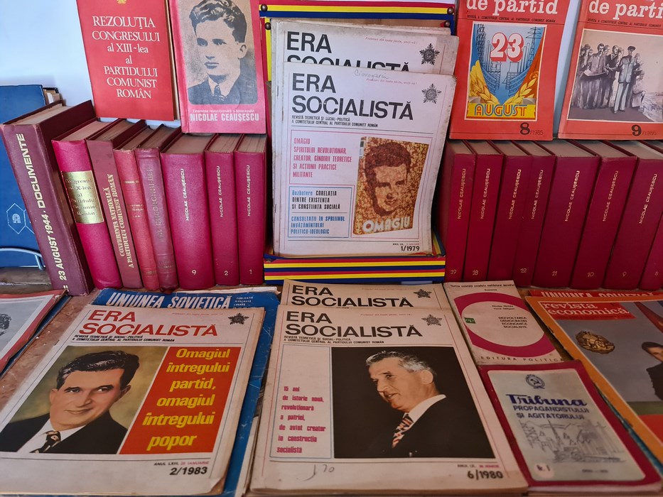 Carti Ceausescu