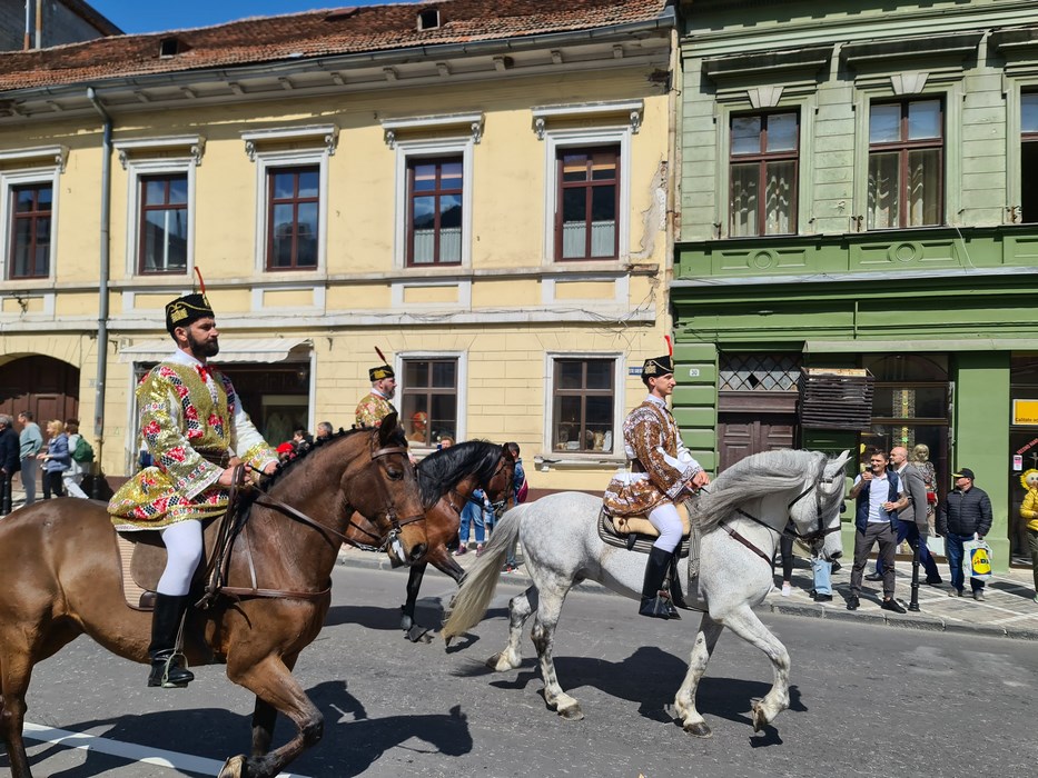 Parada Juni Strada Muresenilor