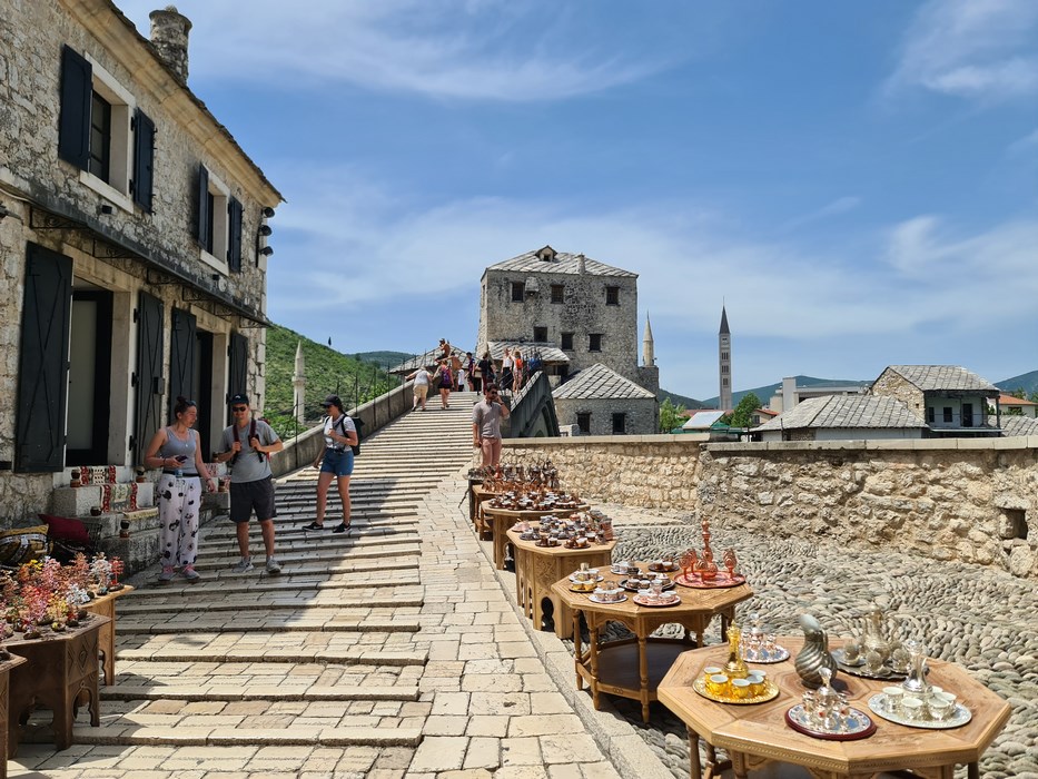 Pe podul Mostar