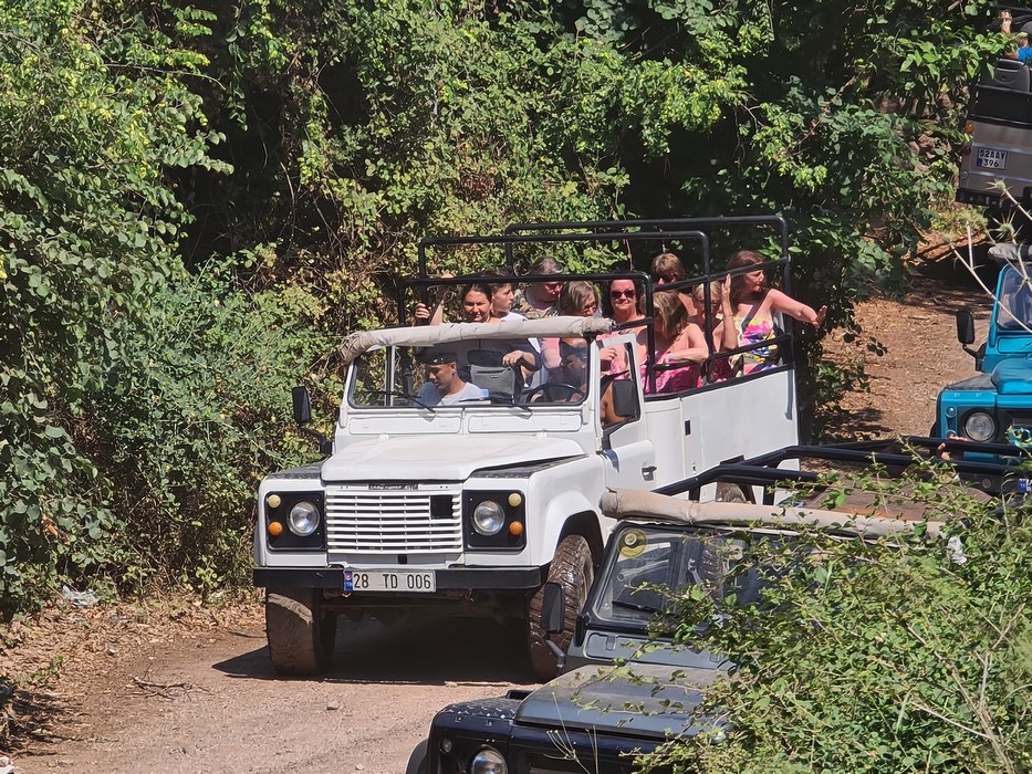 Jeep safari