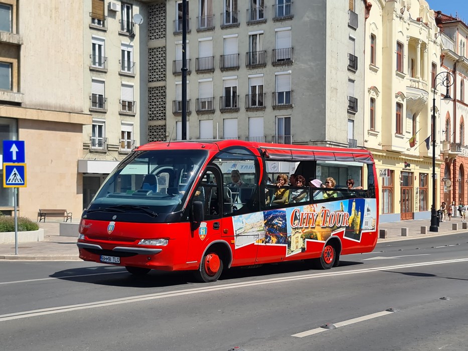 Autobuz tur Oradea