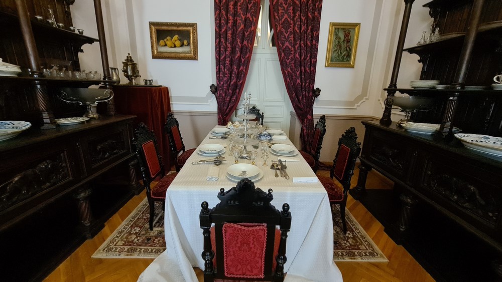 Sala mese palatul Ruginoasa