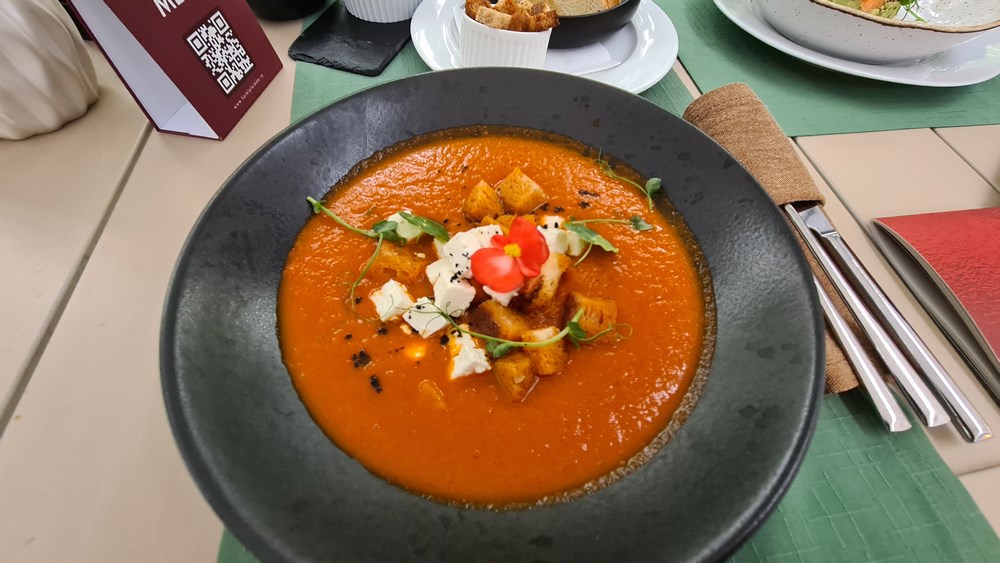 Crema rosii cu branza capra