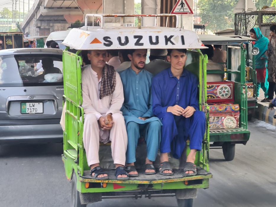 Transport in comun Lahore