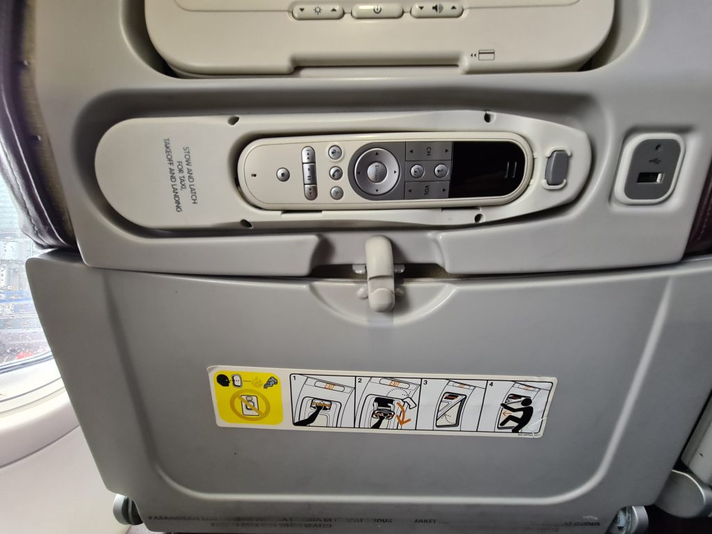 TAROM cuie in fuselaj