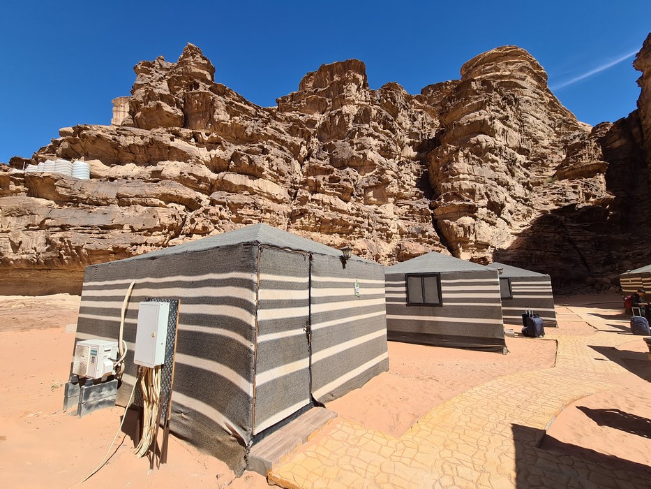 Corturi normale Wadi Rum Iordania