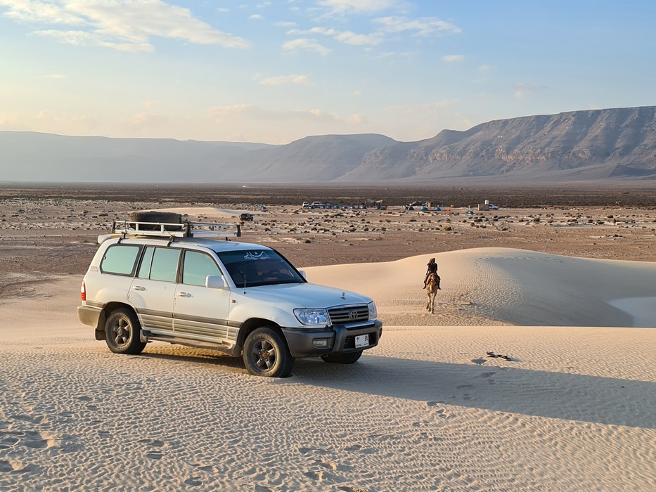 Masina pe dune