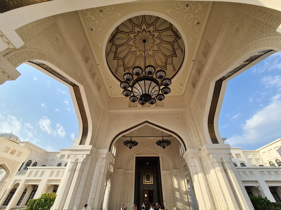 Coloane Abu Dhabi