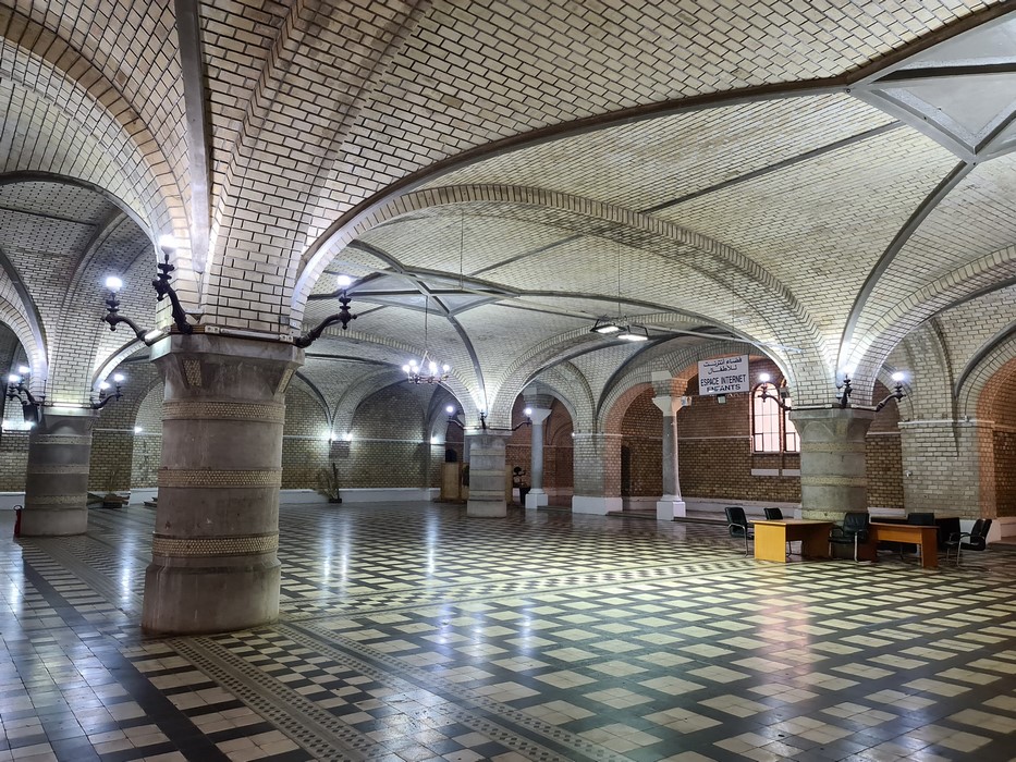 Interior biblioteca Oran