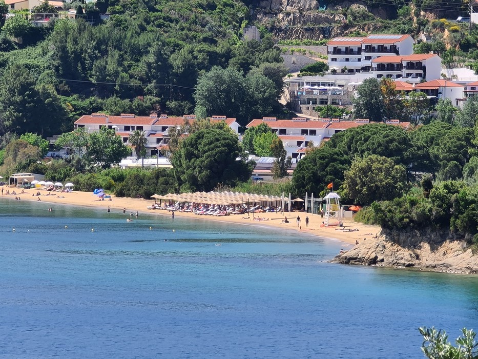 Vromolimnos beach Skiathos