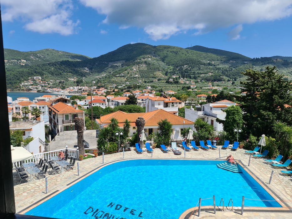 Piscina Hotel Dionysos Skopelos