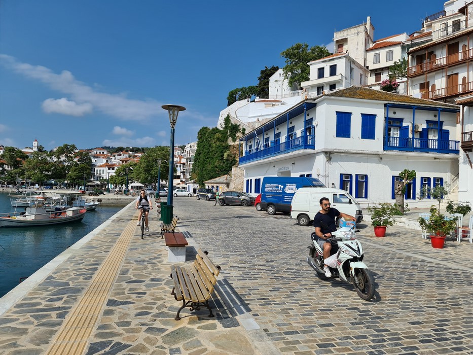 Skopelos pe malul marii