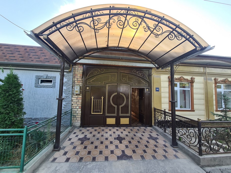 casa uzbeci