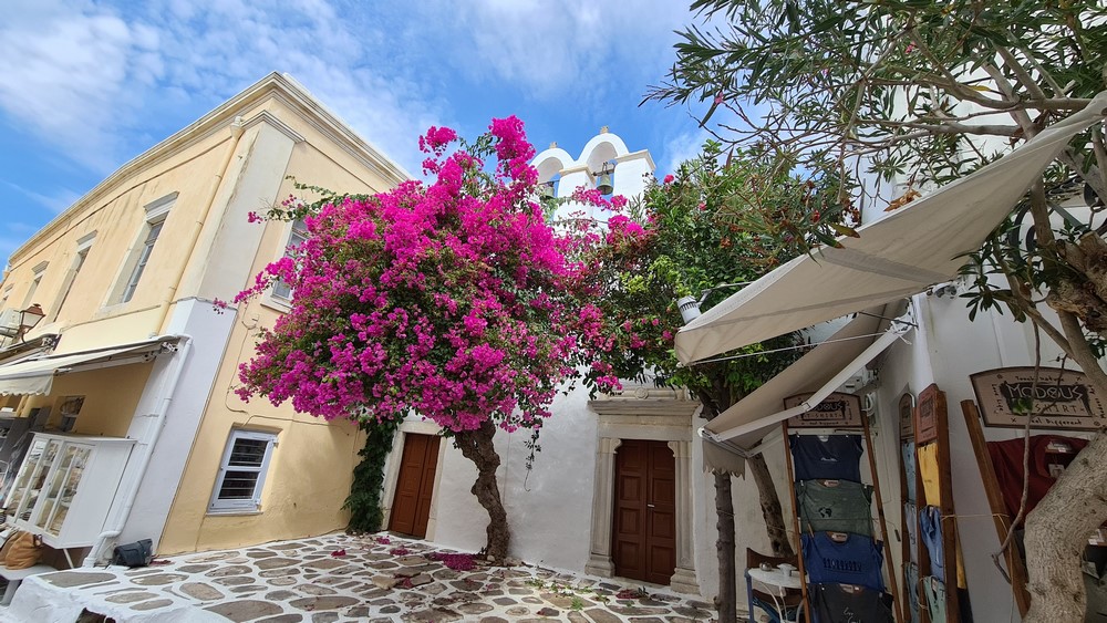 Paros