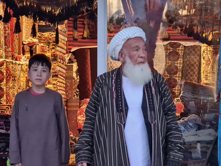 Vanzator Mazar e Sharif