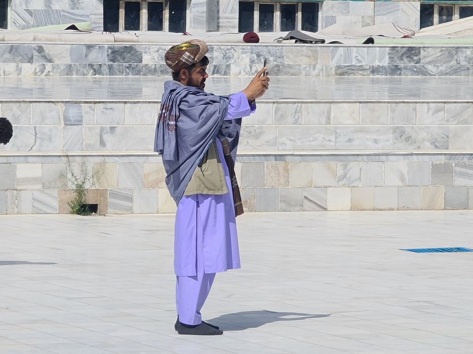 Mazar selfie