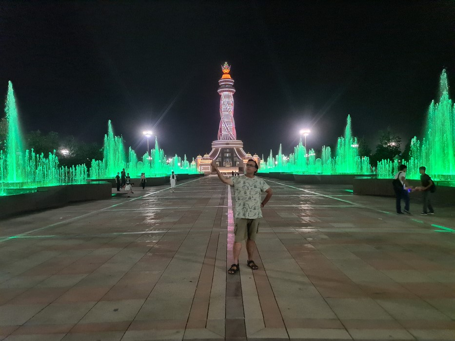 Monumentul Independentei Tajikistan
