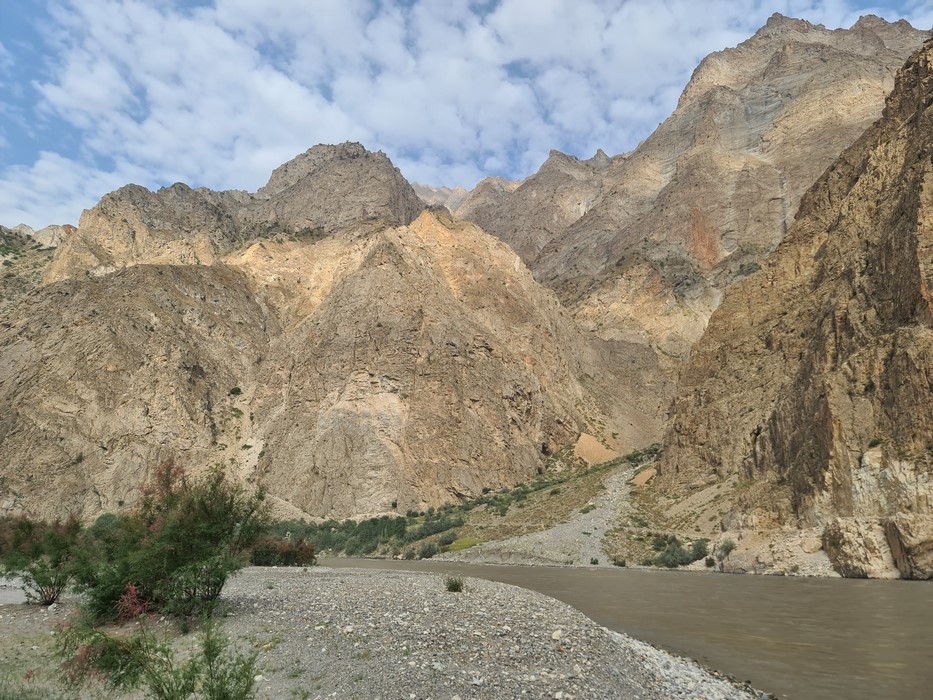 Muntii Pamir