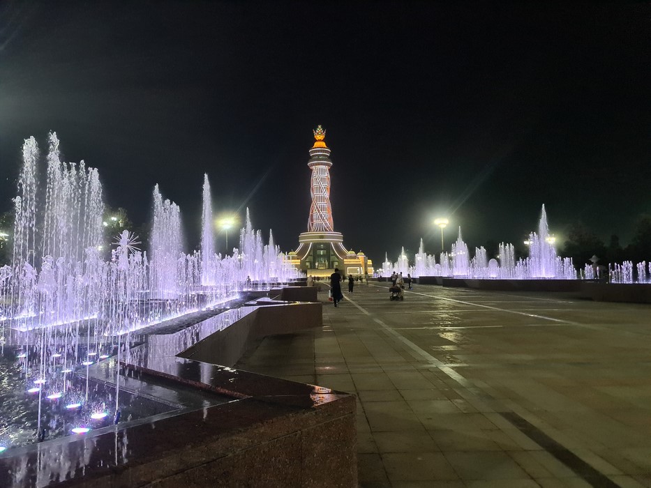 Monumentul Independentei Dushanbe